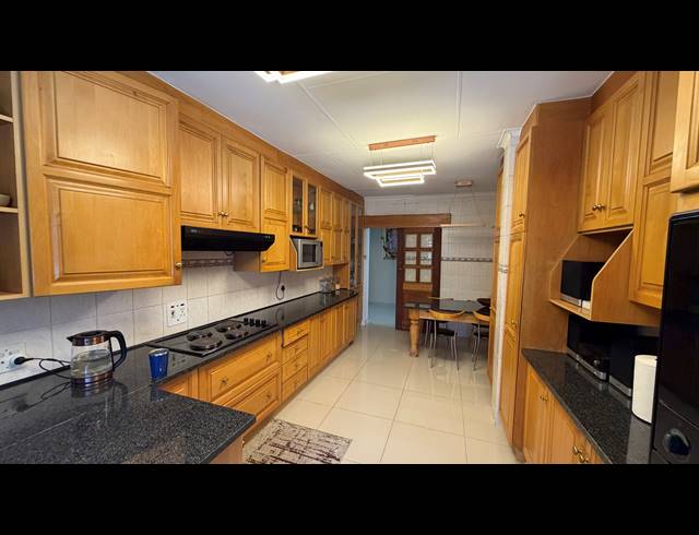 4 BEDROOM FREESTANDING FOR SALE IN FARRARMERE